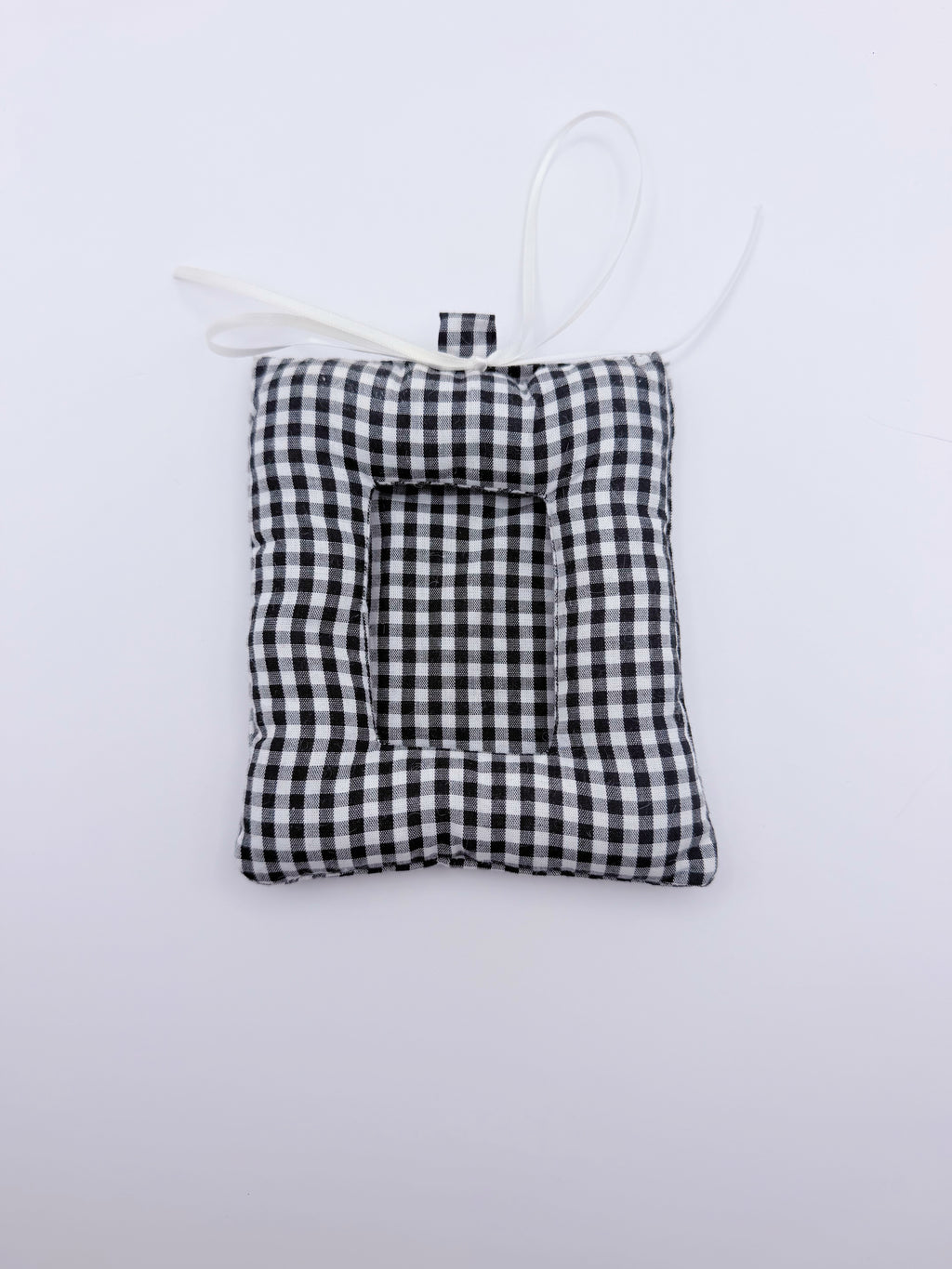 Black & White Plaid Photo Card Sleeve – DIY Pendant & Bag Tag