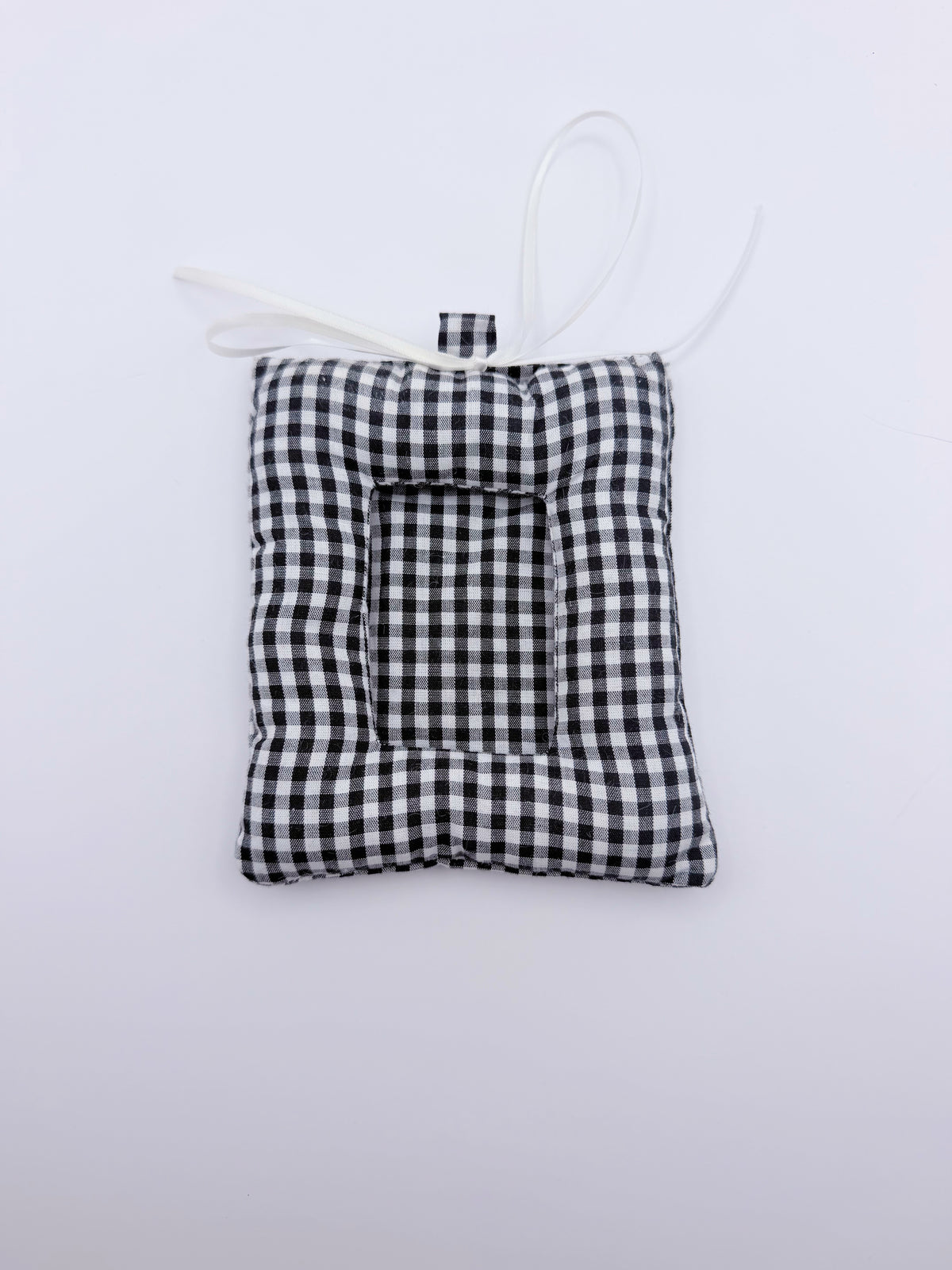 Black & White Plaid Photo Card Sleeve – DIY Pendant & Bag Tag