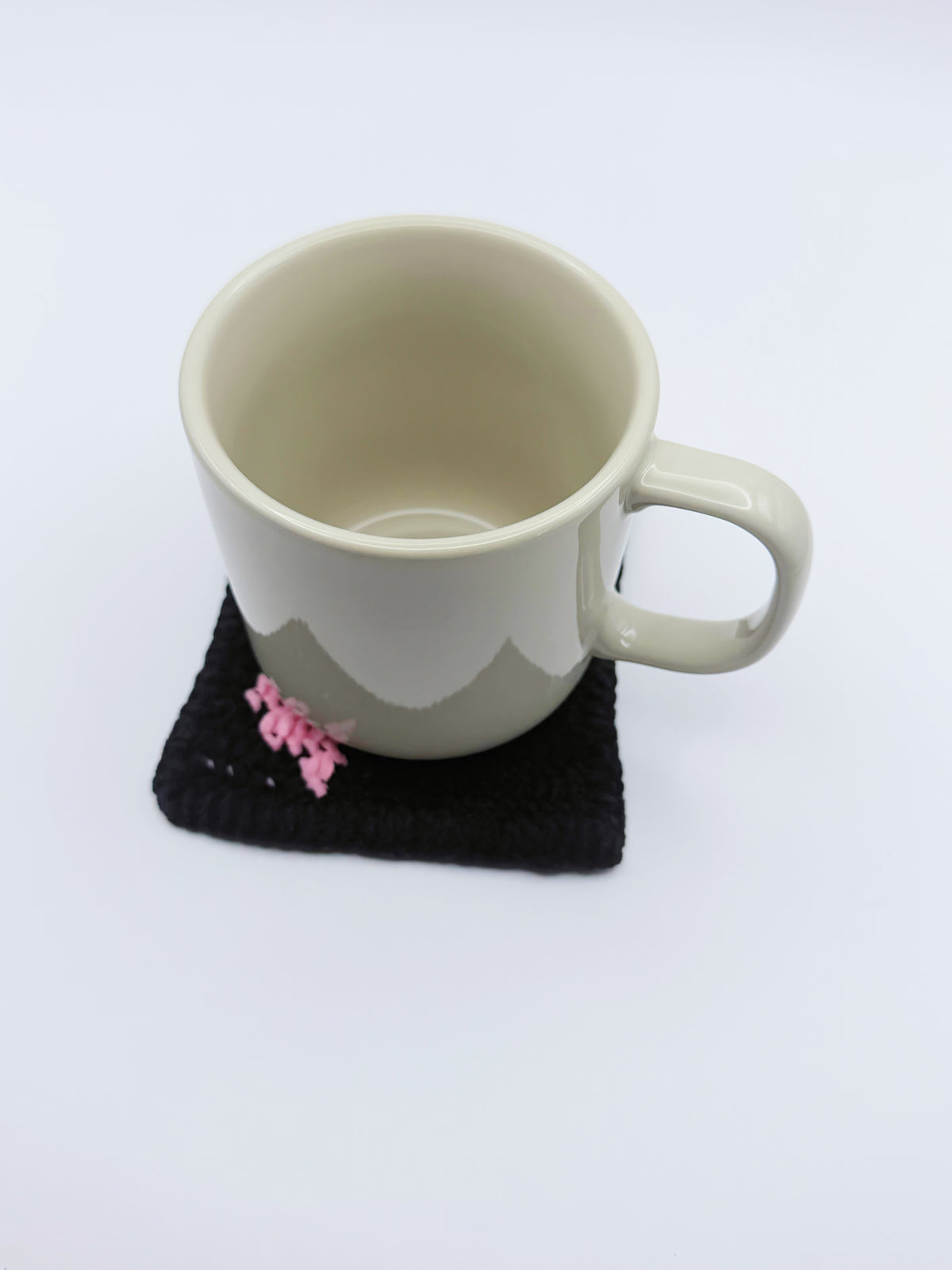 Crochet Wisteria Coaster – Black with Pink Blooms