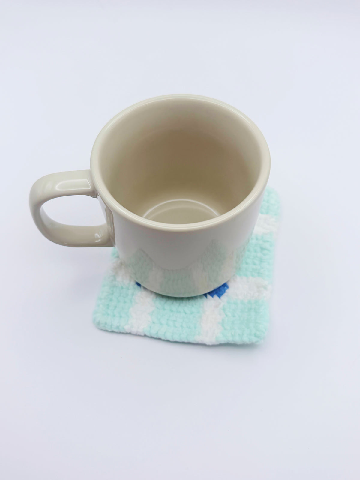 Crochet Plaid Coaster – Mint & White with Blue Floral Accents