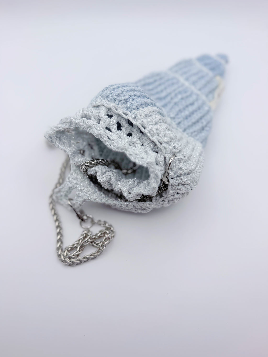 Crochet Conch Drawstring Bag – Ice Blue & White Shimmer with Silver Metal Chain
