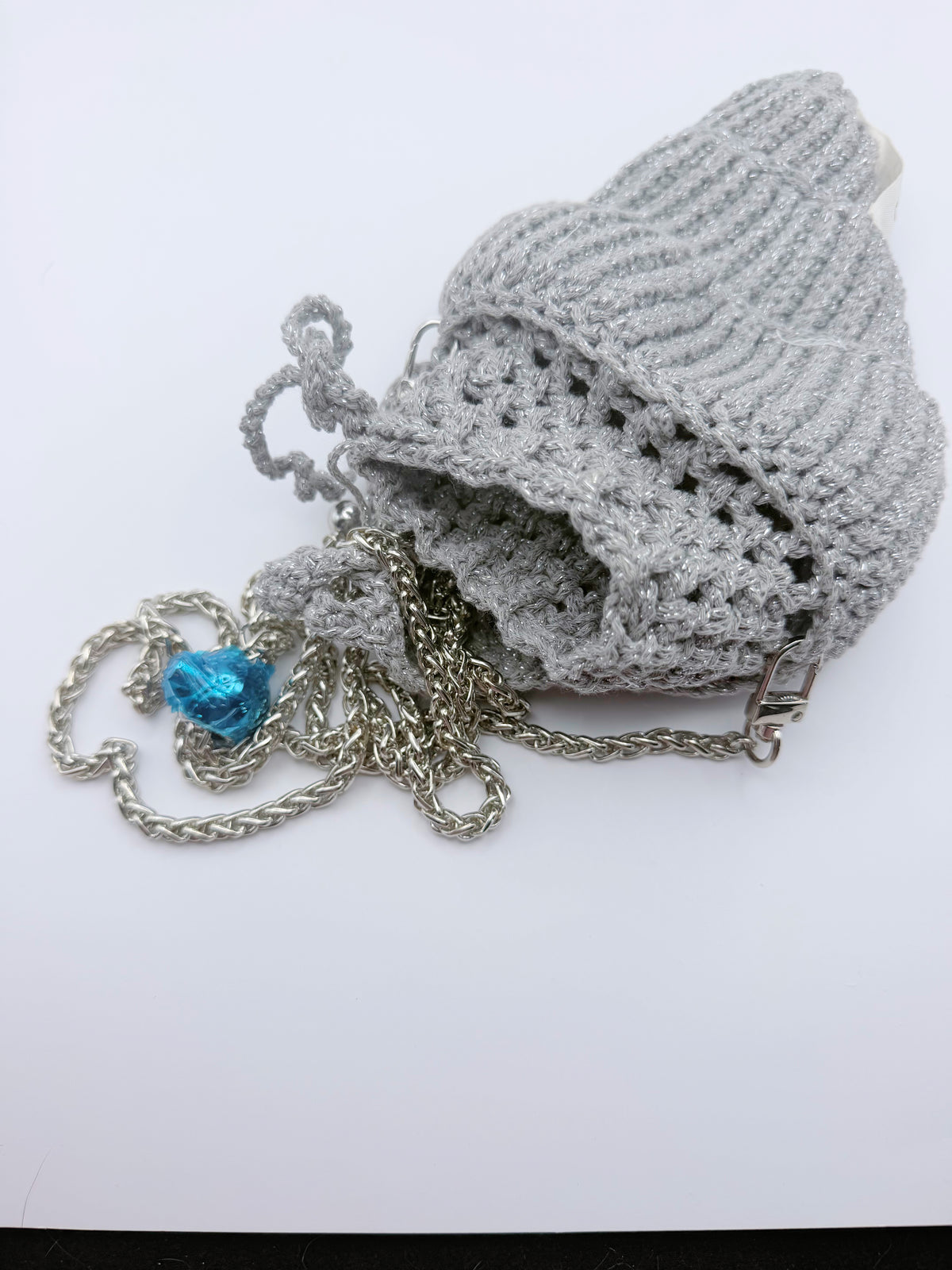 Crochet Conch Drawstring Bag – Silver Grey Shimmer with Silver Metal Chain