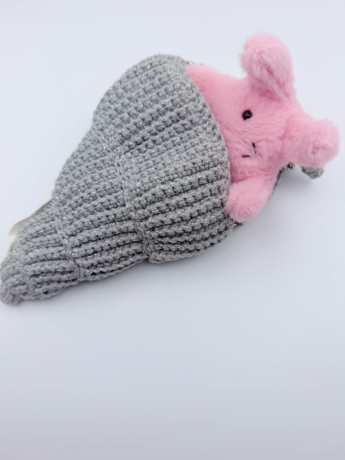 Crochet Conch Drawstring Bag – Silver Grey Shimmer with Silver Metal Chain