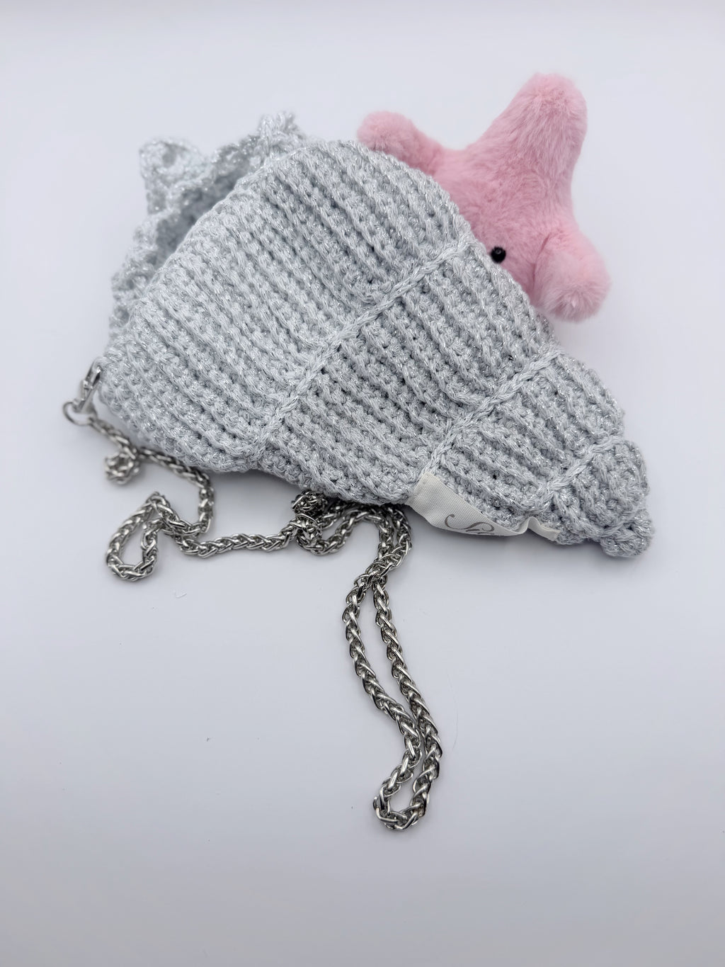 Crochet Conch Drawstring Bag – Silver Shimmer with Adjustable Metal Chain