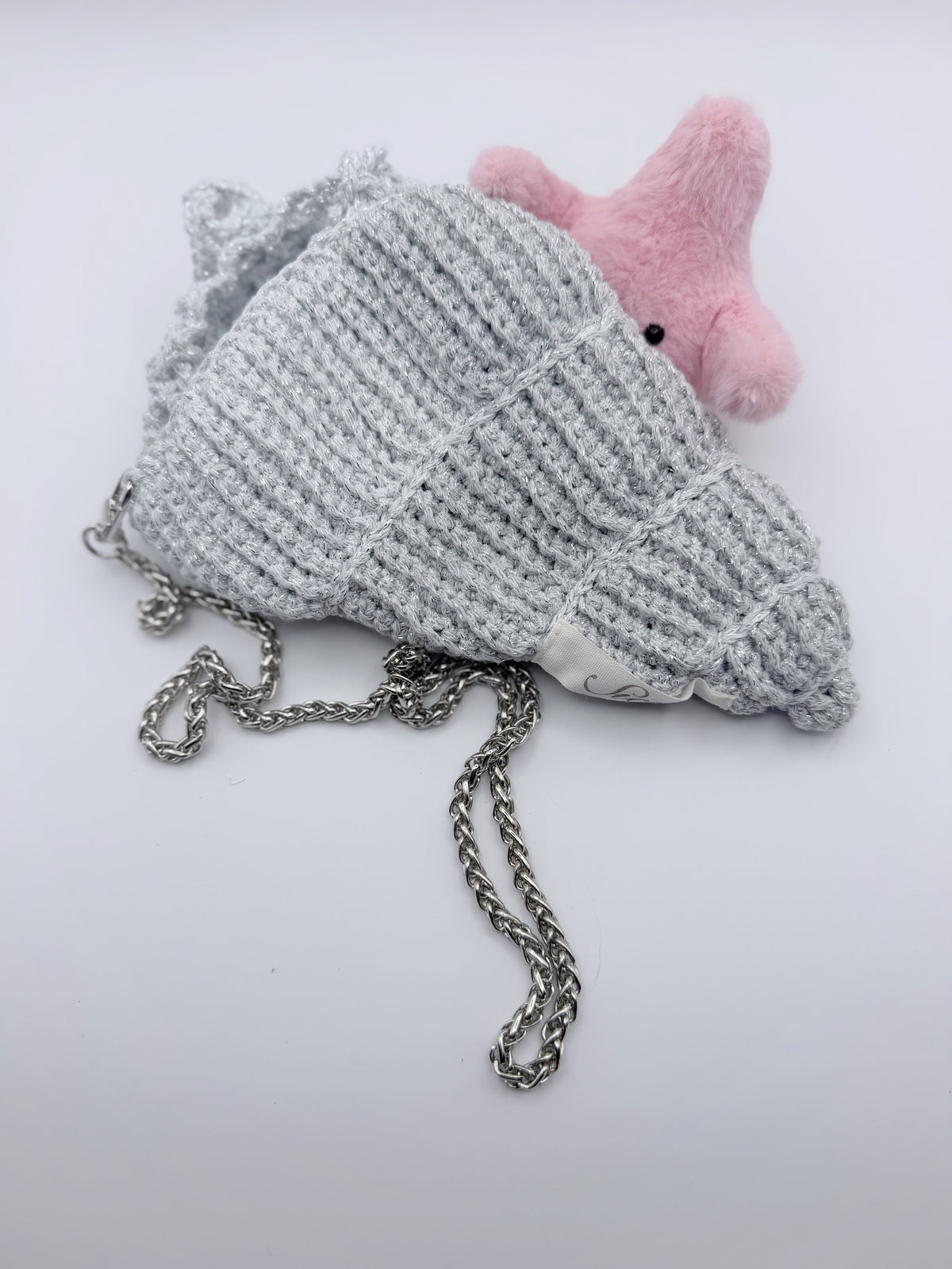 Crochet Conch Drawstring Bag – Silver Shimmer with Adjustable Metal Chain