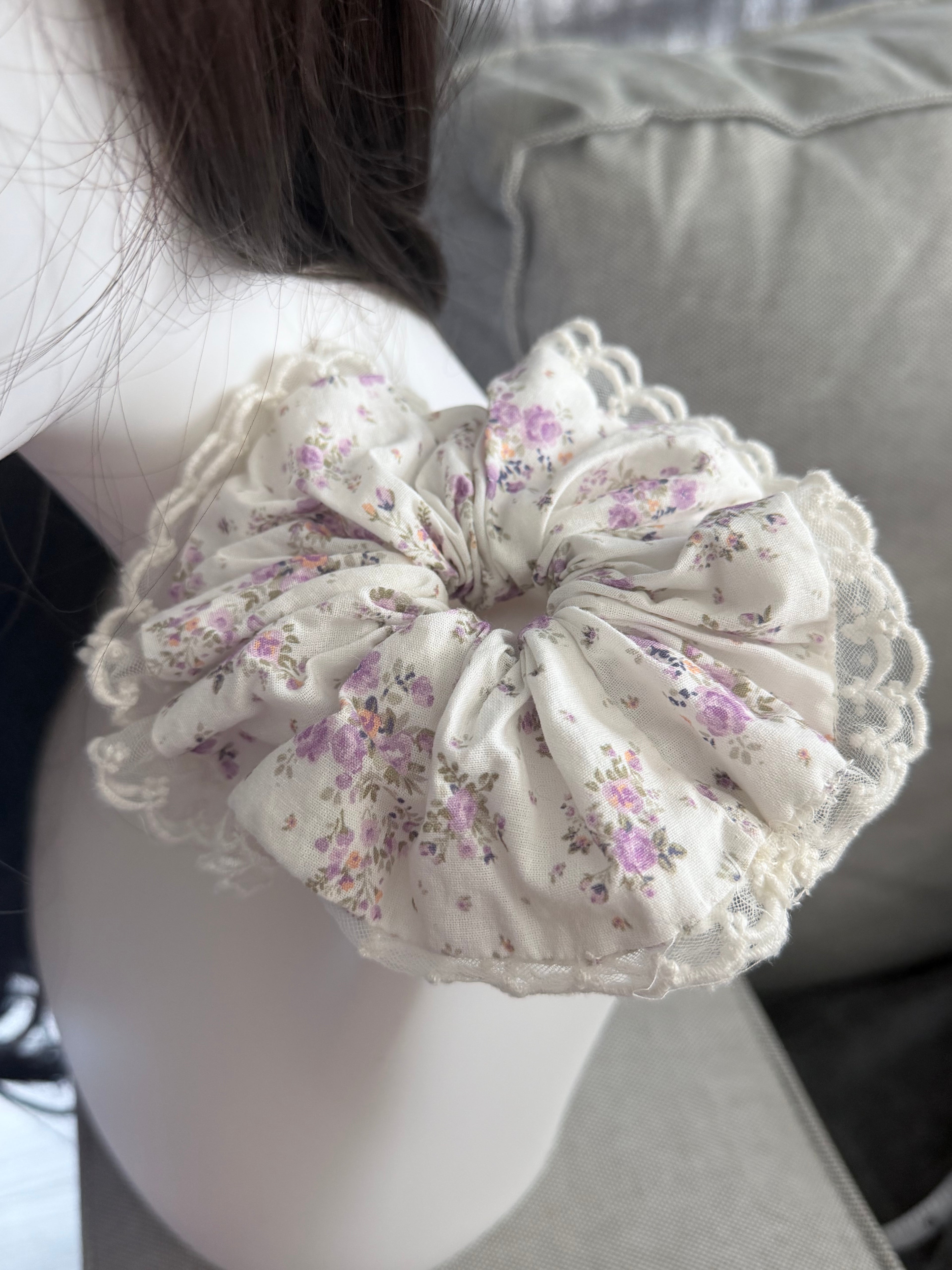 Floral Lace Scrunchie – White & Purple Ditsy Print
