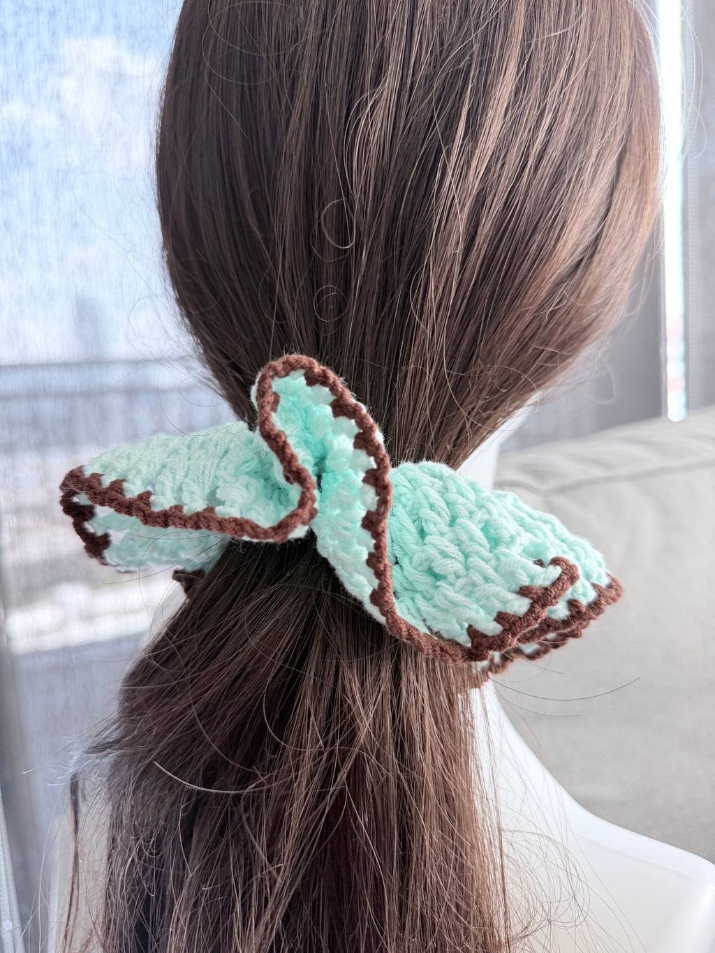 Crochet Ruffle Scrunchie – Mint & Chocolate Brown Edge