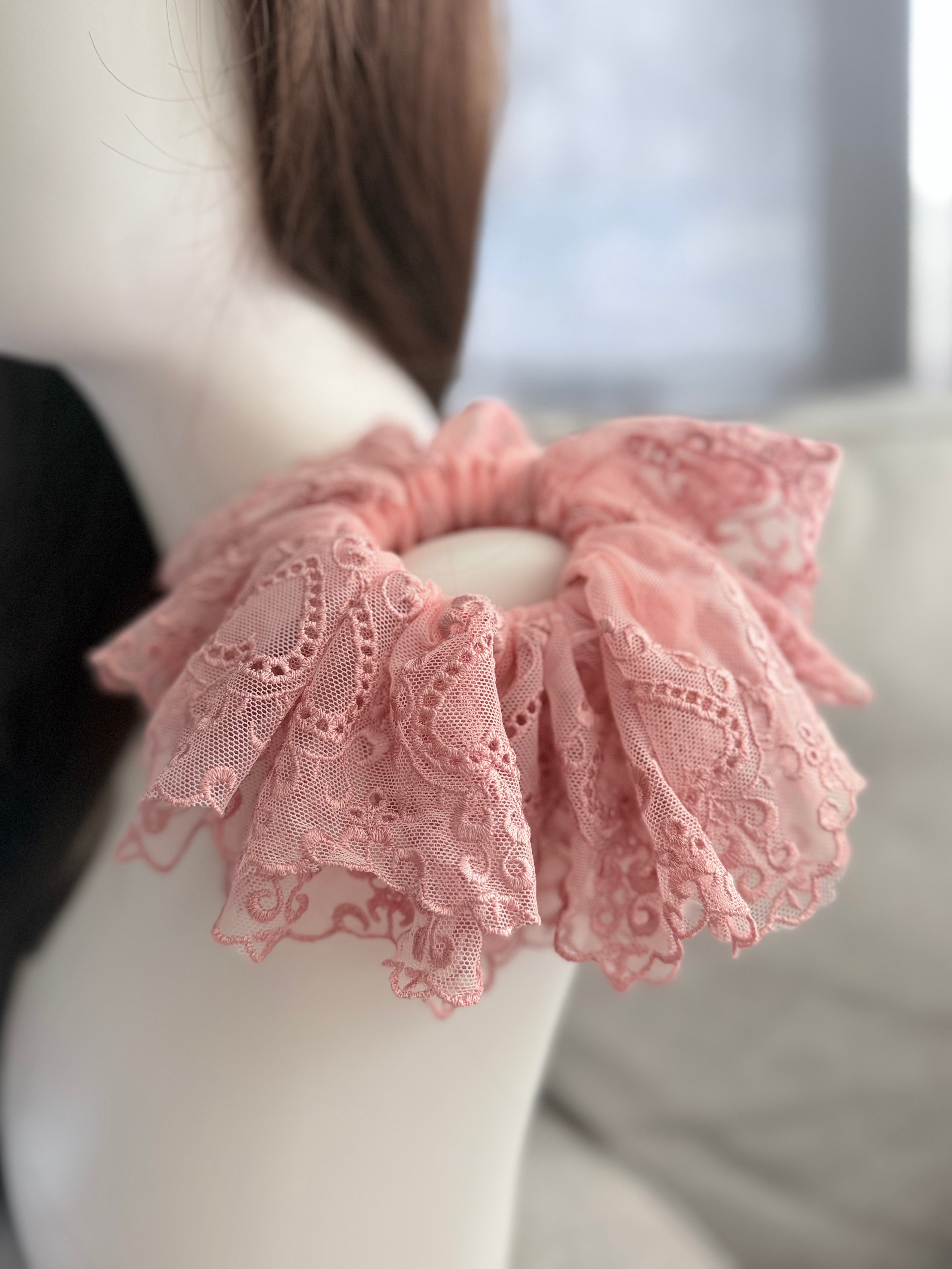 Layered Lace Scrunchie – Dusty Rose