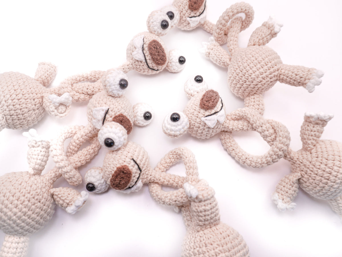 Ugly Squirrel Amigurumi – Cream White Wobbly-Neck Crochet Figurine & Bag Charm