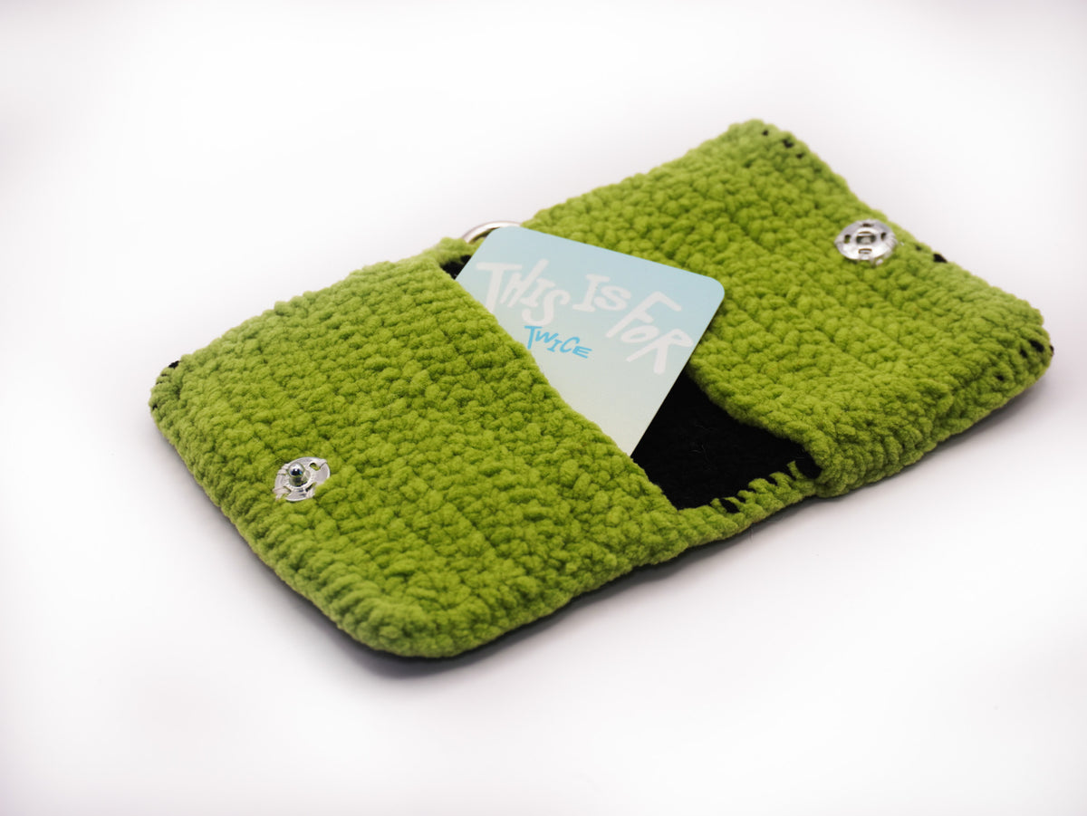 Crochet Card Wallet – Black & Neon Green Bow Pattern