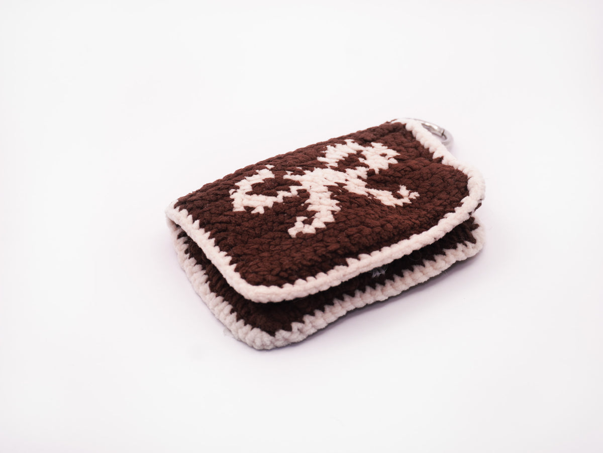 Crochet Card Wallet – Dark Brown & Cream Bow Pattern