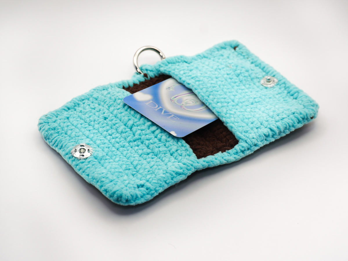 Crochet Card Wallet – Brown & Mint Green Bow Pattern