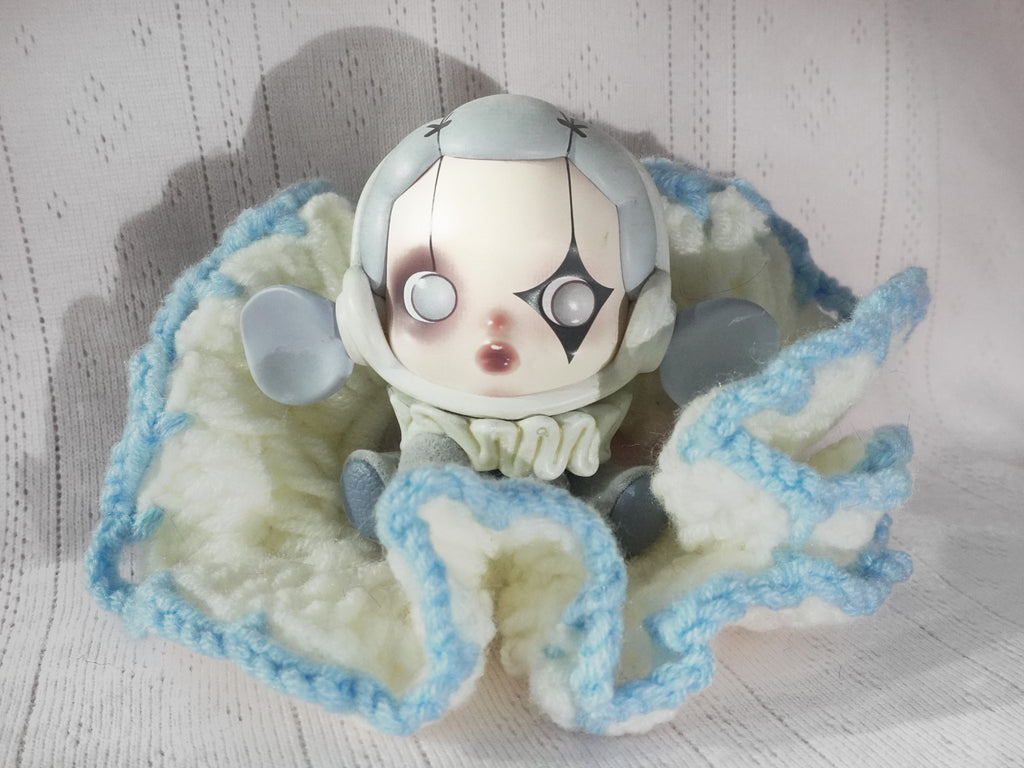 Fluffy Crochet Scrunchie – Cream with Blue Chain Edge