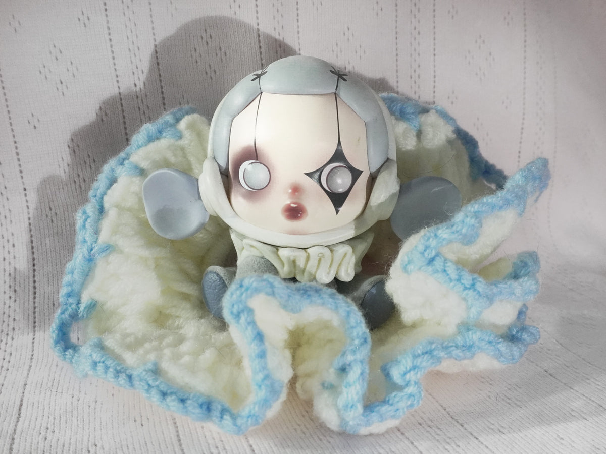 Fluffy Crochet Scrunchie – Cream with Blue Chain Edge