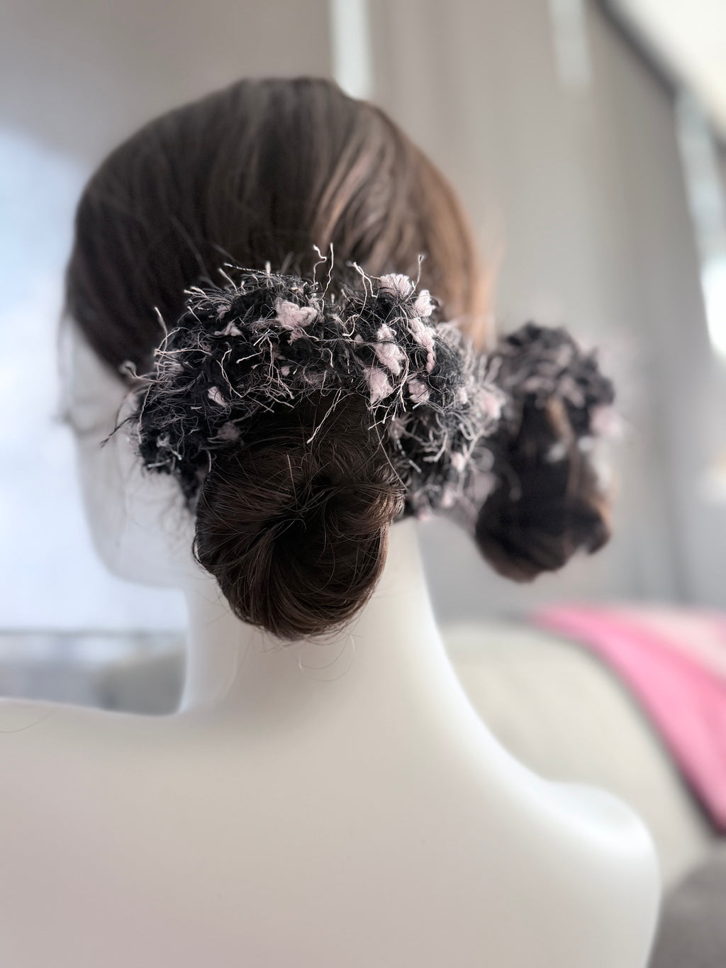 Hand-Blended Fuzzy Yarn Scrunchie – Grey & White Mix